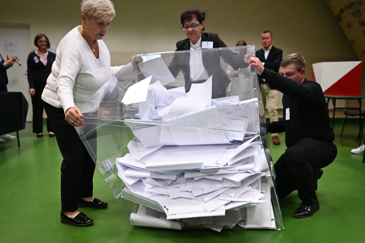 Zauważyliśmy, że nasz głos ma znaczenie. Dodatkowo po ośmiu latach ludzie mają wielką potrzebę zmiany - tak bardzo wysoką frekwencję w wyborach parlamentarnych tłumaczy psycholog społeczny dr Konrad Maj z Uniwersytetu SWPS.