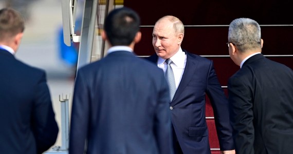 Prezydent Rosji Władimir Putin przybył do Chin na spotkanie ze swoim, jak sam go określa, "drogim przyjacielem" Xi Jinpingiem.