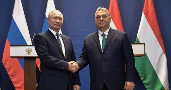 Premier Węgier Viktor Orban przeprowadził we wtorek w Pekinie dwustronne rozmowy z Władimirem Putinem - poinformował rzecznik prasowy węgierskiego polityka. "Węgrom nigdy nie zależało na konfrontacji z Rosją" - powiedział Orban, cytowany przez agencję Reutera.