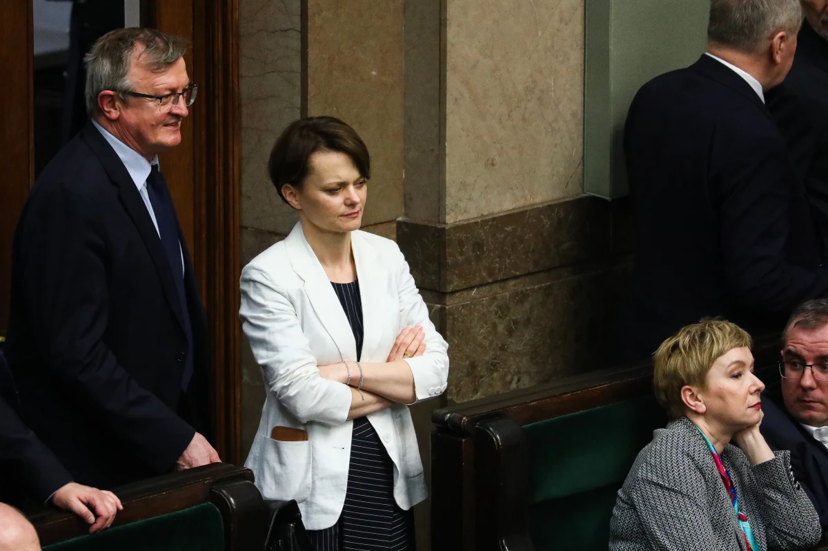 Łódzka posłanka Iwona Śledzińska-Katarasińska po raz pierwszy od 1991 roku nie dostała się do Sejmu. W parlamencie zabraknie też m.in. Jadwigi Emilewicz, Tadeusza Cymańskiego czy Zbigniewa Girzyńskiego. Janusz Korwin-Mikke wyraźnie przegrał wybory.
