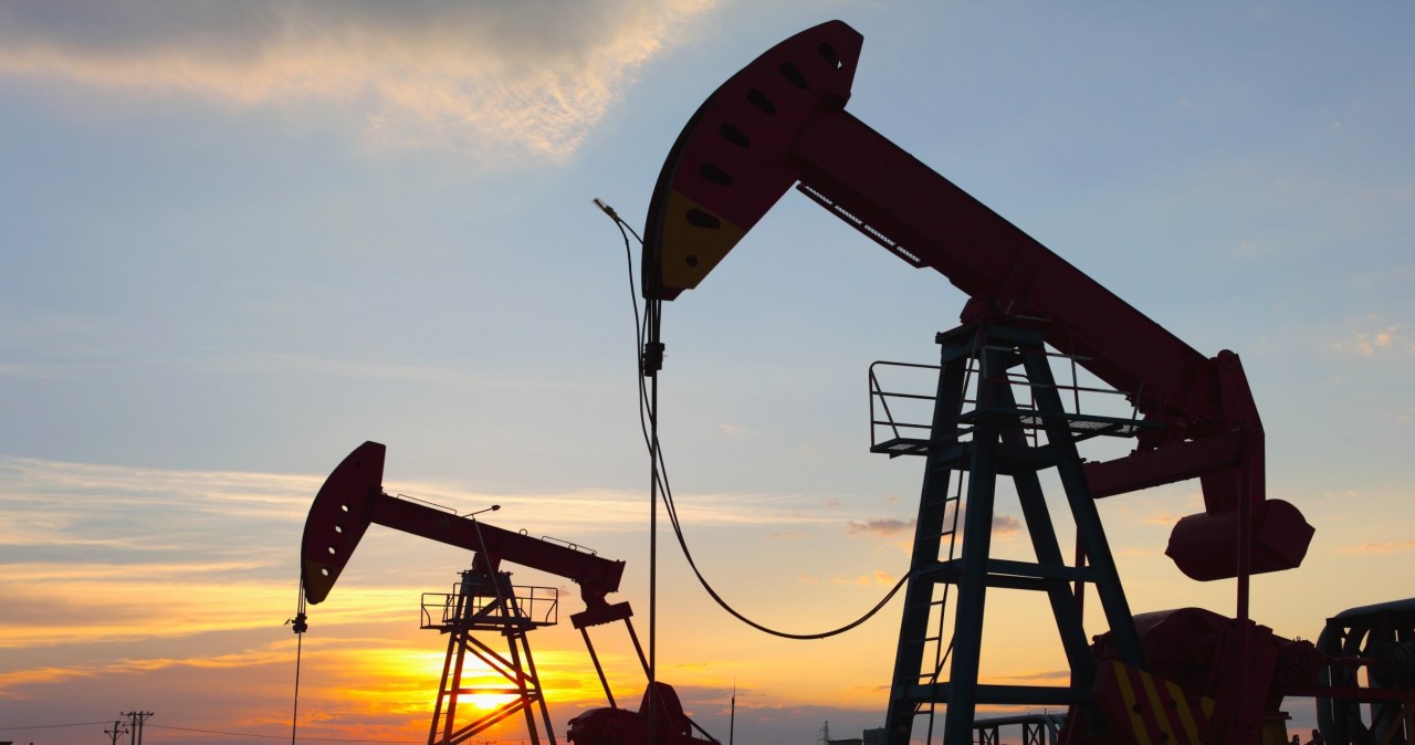 Ropa drożeje po decyzji OPEC+. Ceny podbija też Donald Trump