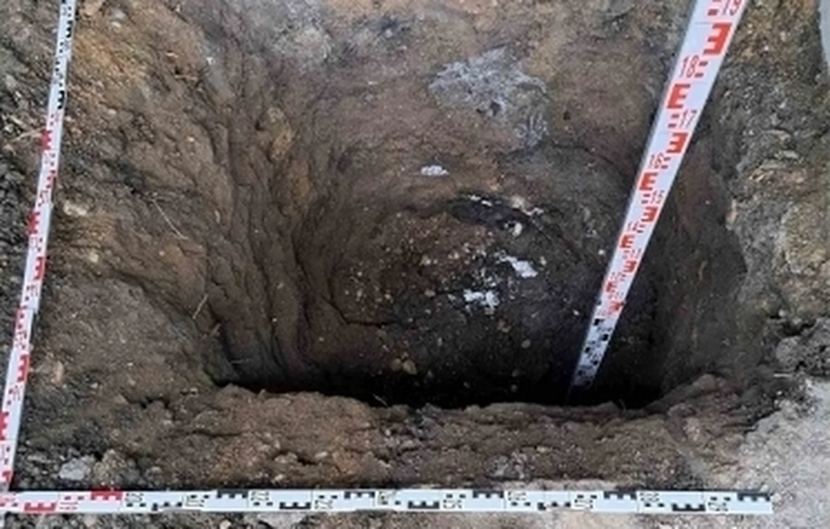 Sąd w węgierskim Debreczynie wydał nakaz aresztowania na miesiąc dwóch podejrzanych o zabójstwo 43-letniego Polaka. Do zdarzenia doszło na początku października - Tomasz został zamordowany, a jego zwłoki zakopane i zalane betonem.