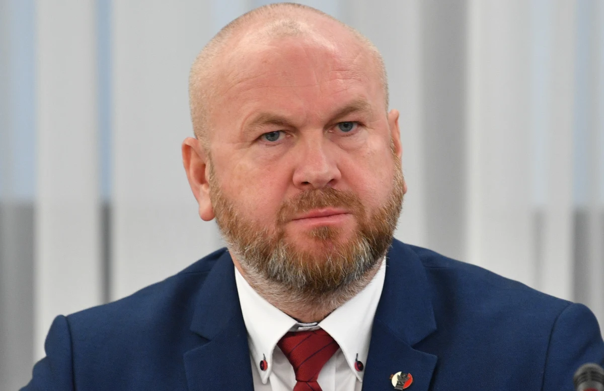 "Myślę, że losy CBA w tym kształcie, w jakim funkcjonuje w ostatnich latach, są przesądzone" - powiedział w rozmowie z RMF FM Paweł Wojtunik, były szef Centralnego Biura Antykorupcyjnego. Jego zdaniem w nowej kadencji Sejmu powinna nastąpić głęboka reforma sektora bezpieczeństwa, w tym służby antykorupcyjnej.