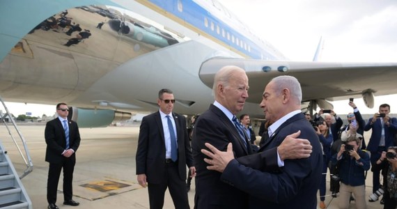 Prezydent USA Joe Biden przybył dziś rano do Izraela, aby przedyskutować z władzami tego państwa kwestie dotyczące wojny z palestyńską organizacją terrorystyczną Hamas oraz sytuacji humanitarnej w Strefie Gazy. Amerykański przywódca zabrał też głos w sprawie wtorkowego ostrzału szpitala w palestyńskiej Strefie Gazy. "Prawdopodobnie to nie izraelska armia zaatakowała szpital w Strefie Gazy" – twierdzi Biden. 