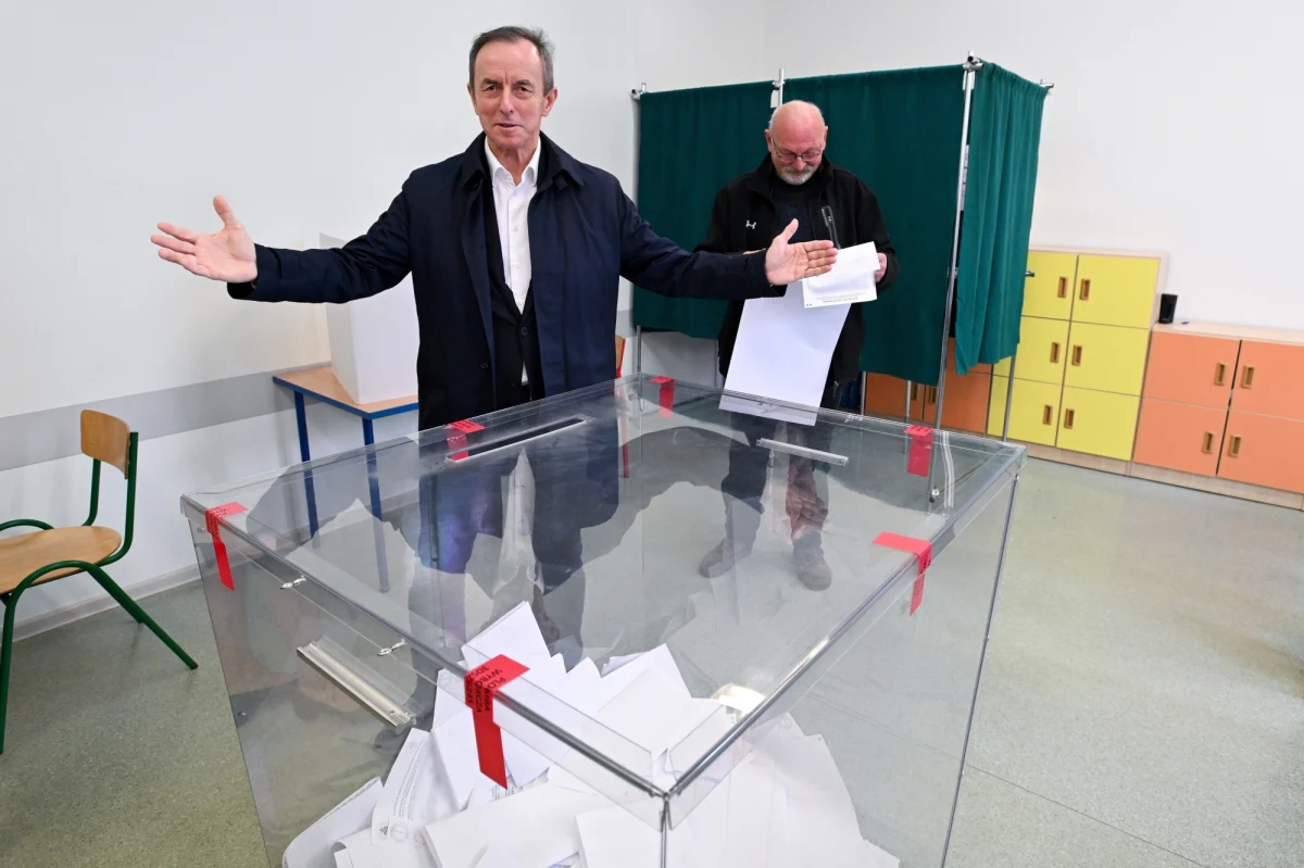 Tomasz Grodzki nie będzie marszałkiem Senatu XI kadencji - dowiedzieli się nieoficjalnie dziennikarze RMF FM. Opozycja w ostatnich wyborach wzmocniła swoją większość w izbie wyższej parlamentu.