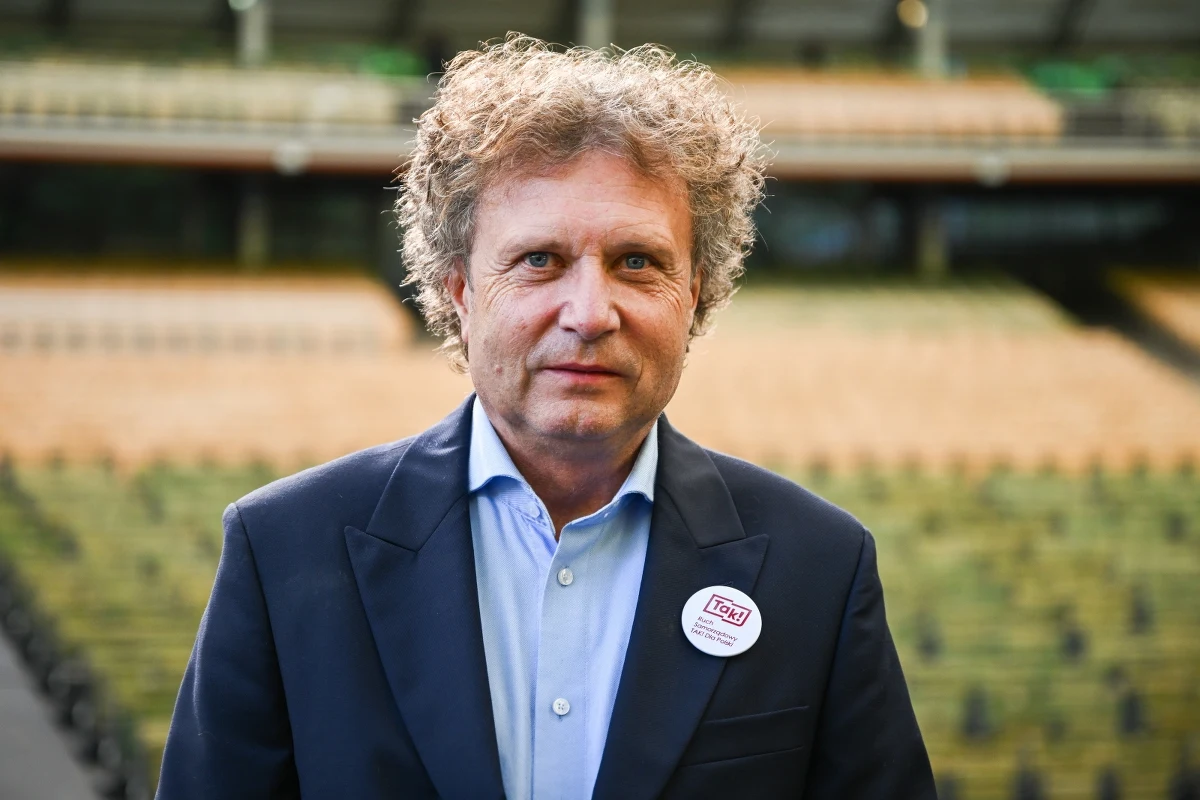 Prezydent Sopotu Jacek Karnowski, lider ruchu Tak! Dla Polski, dotrzymał złożonej 7 lat temu obietnicy i ściął włosy. W wyborach do Sejmu startując z 2. miejsca listy Koalicji Obywatelskiej samorządowiec zdobył ponad 55 tys. głosów i mandat poselski.

