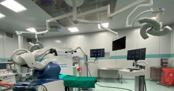 Nowoczesny robot pomoże przy operacjach w Szpitalach Pomorskich. System robotyki do wykonywania endoprotez stawowych - pierwszy taki w Polsce - będzie wykorzystywany w szpitalu w Wejherowie.  
