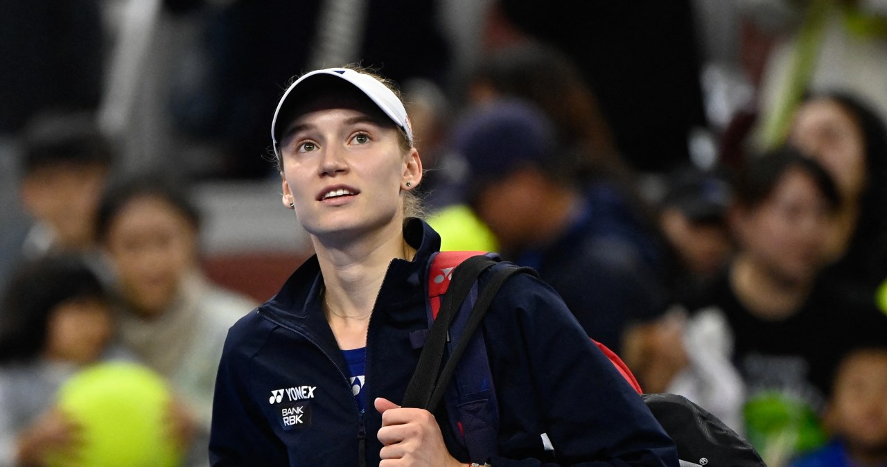 Zawieszony trener Rybakiny się nie poddaje. Podjął istotny krok, media ujawniają