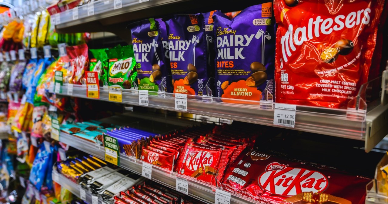 Skradziono 12 ton batonów, jechały do Polski. "Doceniamy gust przestępców"