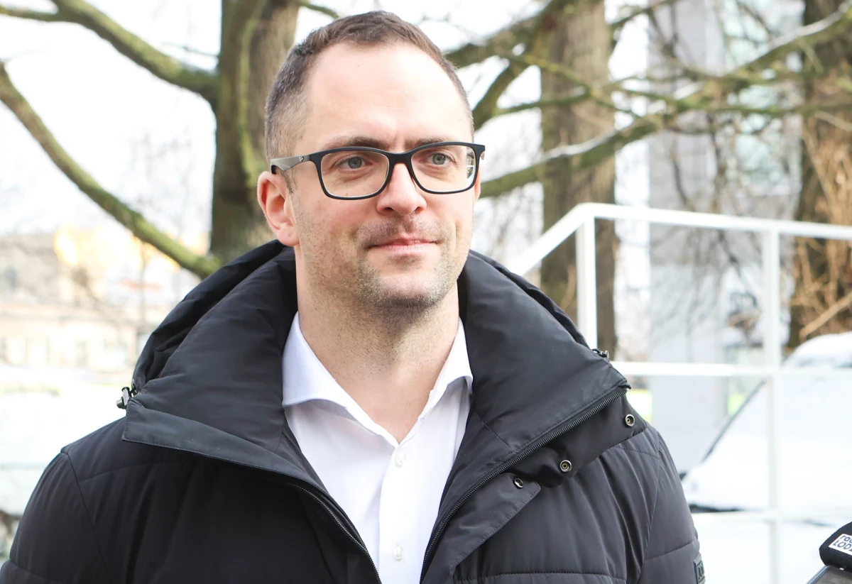 "Przede wszystkim chcę wykorzystać moje doświadczenie samorządowe na rzecz polskiego samorządu, ale też Łodzi i regionu. Zawodowo zajmuję się kwestiami społecznymi, ochroną zdrowia. Jeżeli będę miał możliwość, to chciałbym pracować w tych komisjach" - mówi na antenie internetowego Radia RMF24 Paweł Bliźniuk, debiutujący w roli posła z ramienia Koalicji Obywatelskiej.