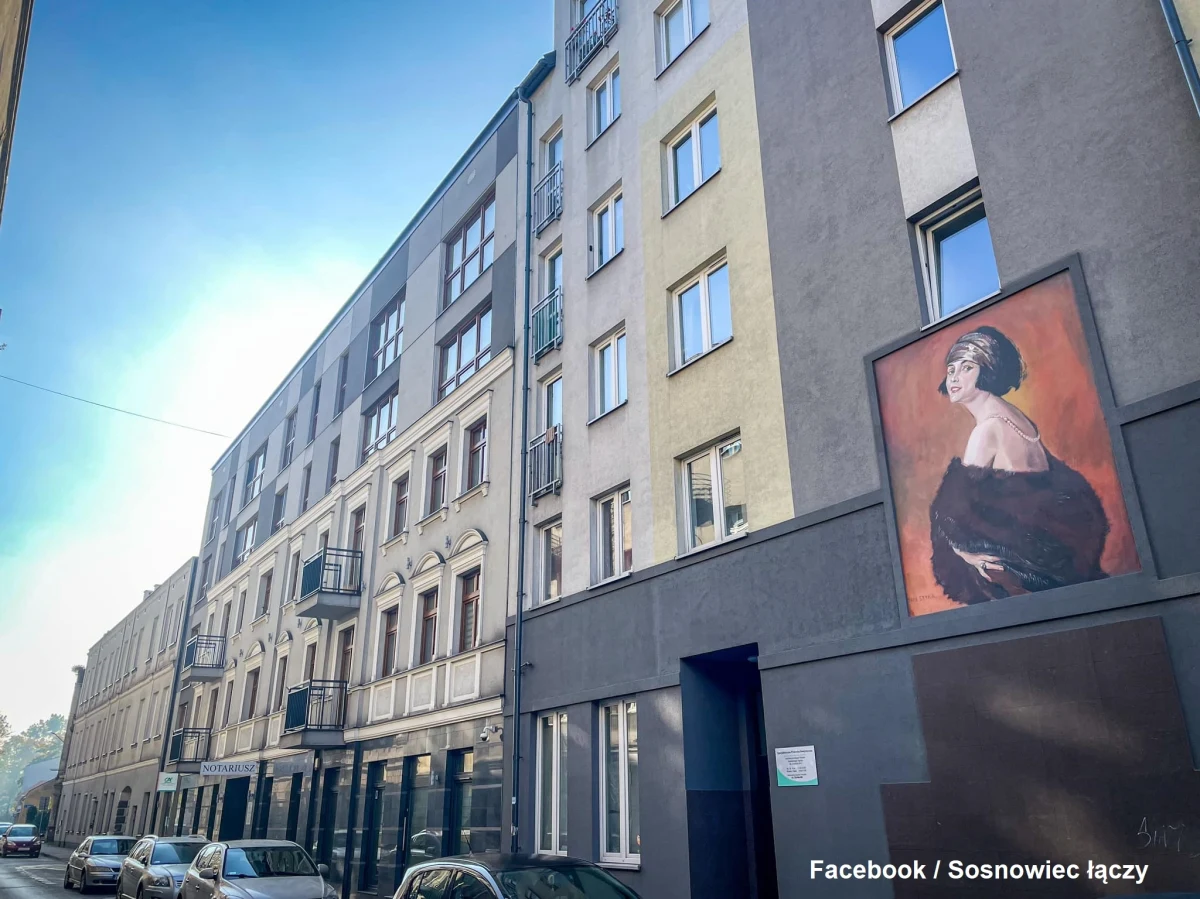 Mural z Polą Negri tuż obok budynku, w którym kiedyś mieszkała gwiazda kina niemego. Niezwykły widok można zobaczyć w Sosnowcu (woj. śląskie).