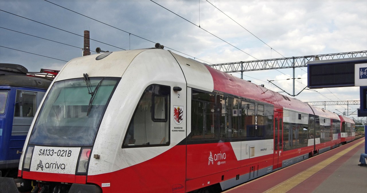 Deutsche, Bahn, niemiecki, państwowy, operator, kolejowy, sprzedaje, brytyjską, spółkę, Arriva, Firma, działa, również, Polsce, Deutsche Bann sprzedaje dużego przewoźnika. Znamy go z polskich torów