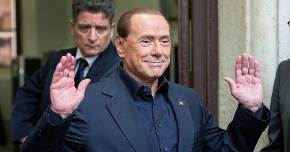 25 tys. całkowicie bezwartościowych obrazów kupił pod koniec życia do swojej kolekcji Silvio Berlusconi. Teraz spadkobiercy włoskiego premiera mają problem z tym, co zrobić z tymi „dziełami”. Zajmują bowiem cały magazyn naprzeciwko rezydencji Berlusconiego w Mediolanie. Roczny koszt utrzymania tego budynku to 800 tys. euro. 