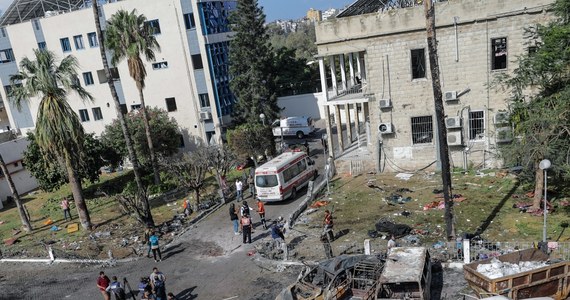 "Uważamy, że Izrael nie był odpowiedzialny za atak na szpital w Gazie" - stwierdzono w raporcie wywiadu USA, do którego dotarł Reuters. "Nasza ocena opiera się na dostępnych raportach, w tym danych wywiadowczych, aktywności rakietowej oraz materiałach wideo i zdjęciach z wydarzenia" - sprecyzowano.