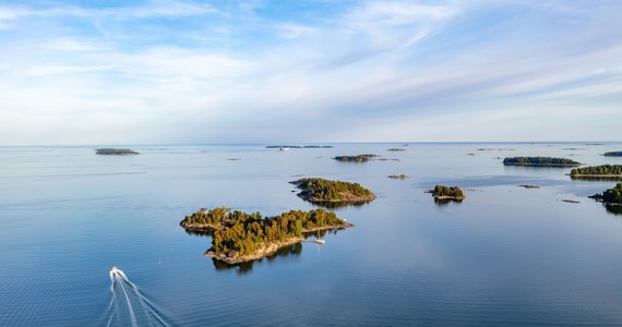 W trakcie badań podwodnych przeprowadzonych przy gazociągu Balticconnector znaleziony został "ciężki przedmiot", który mógł doprowadzić do uszkodzenia rurociągu przebiegającego przez Zatokę Fińską - przekazała w piątek fińska policja, podkreślając, że obecnie śledztwo koncentruje się na roli statku towarowego pływającego pod banderą Hongkongu.