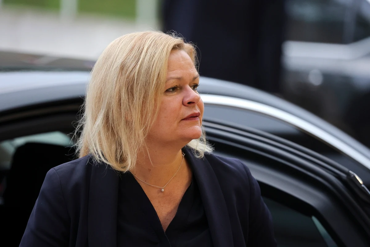 Niemiecka minister spraw wewnętrznych Nancy Faeser oświadczyła, że zwolennicy Hamasu powinni być w miarę możliwości deportowani z kraju. Dodała, że władze będą uważnie obserwować potencjalnych islamistycznych napastników. 