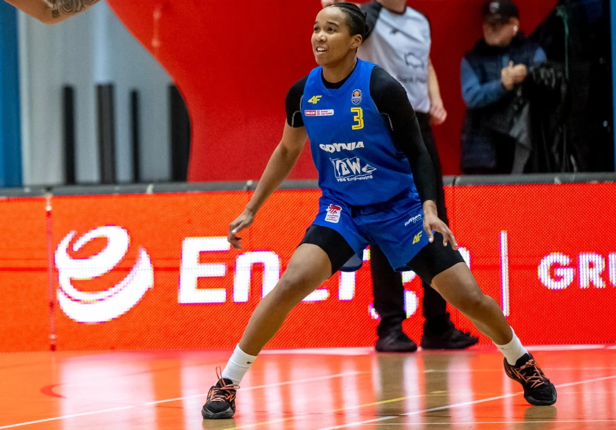 Koszykarka występującej w ekstraklasie VBW Arki Mikayla Cowling pobita. Klub w specjalnym oświadczeniu poinformował, że sprawca został zatrzymany. "Mikaya stała się ofiarą brutalnego pobicia, do którego nigdy nie powinno dojść" - przekazano. Koszykarka ma m.in. pęknięty oczodół.