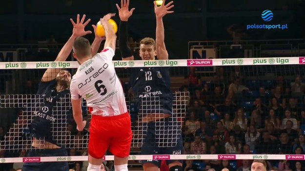 Skrót meczu Asseco Resovia Rzeszów - Projekt Warszawa.

Asseco Resovia Rzeszów: Kvalen, Kędzierski, Rejno, Bucki, Kłos, Kochanowski, Staszewski, Boyer, Drzyzga, Louati, Mordyl, Cebulj, DeFalco, Dopart, Szpakowski, Zych, Wróbel
Libero: Potera, Zatorski
Trener: Giampaolo Medei

Projekt Warszawa: Kowalczyk, Lisinac, Stępień, Firlej, Tillie, Wrona, Bołądź, Semeniuk, Nowakowski, Szalpuk, Grobelny, Weber, Borkowski
Libero: Gruszczyński, Wojtaszek
Trener: Piotr Graban
