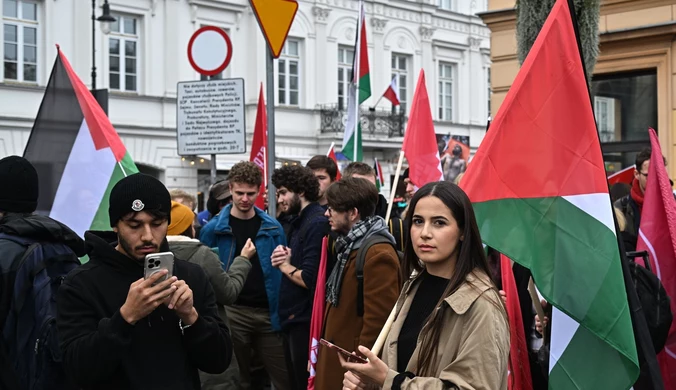 Skandaliczny transparent na marszu w Warszawie. Trzaskowski zagrał głos 