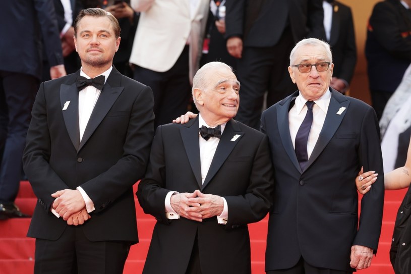 Za wyjątkiem jednego filmu reklamowego z 2015 roku "Czas krwawego księżyca" to pierwsza produkcja, na planie której Martinowi Scorsese udało się zebrać dwójkę swoich ulubionych aktorów: Roberta De Niro i Leonardo DiCaprio.