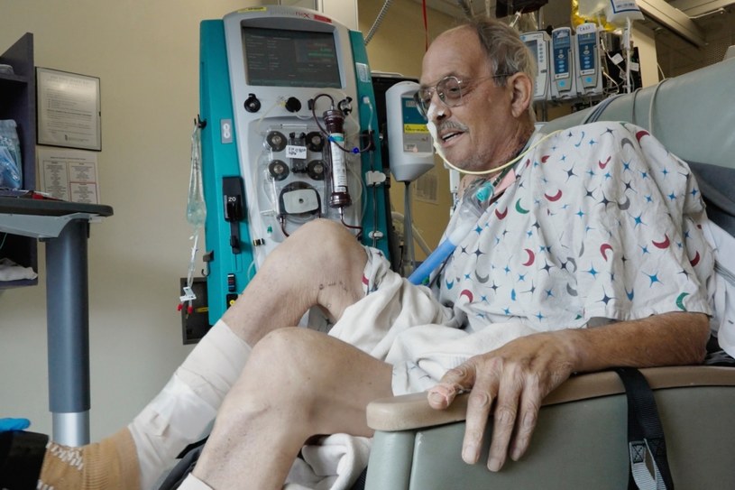 Lekarze University of Maryland School of Medicine, którzy przeprowadzili innowacyjną operację przeszczepu świńskiego serca do żyjącego pacjenta, poinformowali o stanie 58-letniego Lawrence’a Faucette’a.  