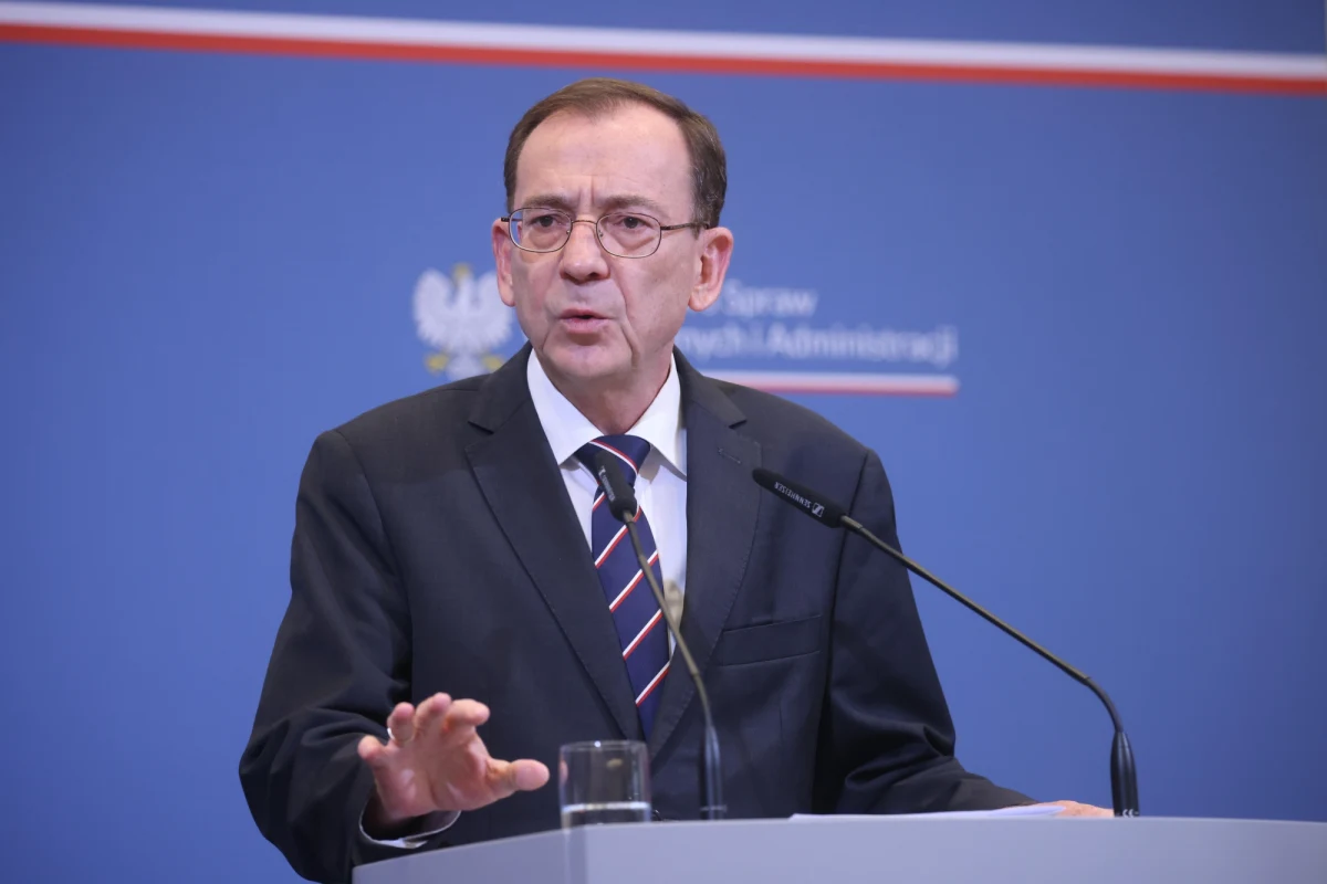 Centralne Biuro Antykorupcyjne kieruje zawiadomienie o zniesławieniu przez byłego szefa CBA Pawła Wojtunika - poinformował minister koordynator służb specjalnych Mariusz Kamiński. Zapewnił, że CBA ani żadna inna podległa mu służba nie inwigilowała opozycji. To odpowiedź na niedawne słowa Wojtunika w sprawie podsłuchiwania opozycji.