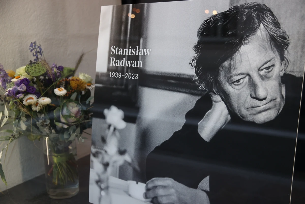 Kompozytor, autor muzyki do ponad 200 spektakli i filmów, wieloletni dyrektor Starego Teatru Stanisław Radwan spoczął w poniedziałek na cmentarzu Salwatorskim w Krakowie. Artysta zmarł 14 października w wieku 84 lat.