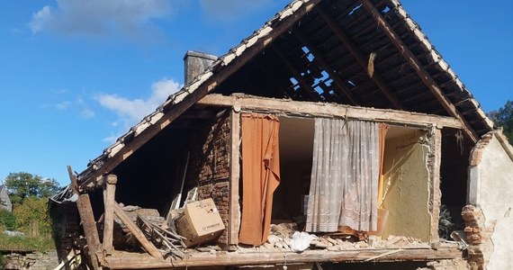 Jedna osoba została zabrana do szpitala w wyniku wybuchu butli z gazem w budynku jednorodzinnym w Starej Kamienicy na Dolnym Śląsku. W domu zawaliła się jedna ze ścian.