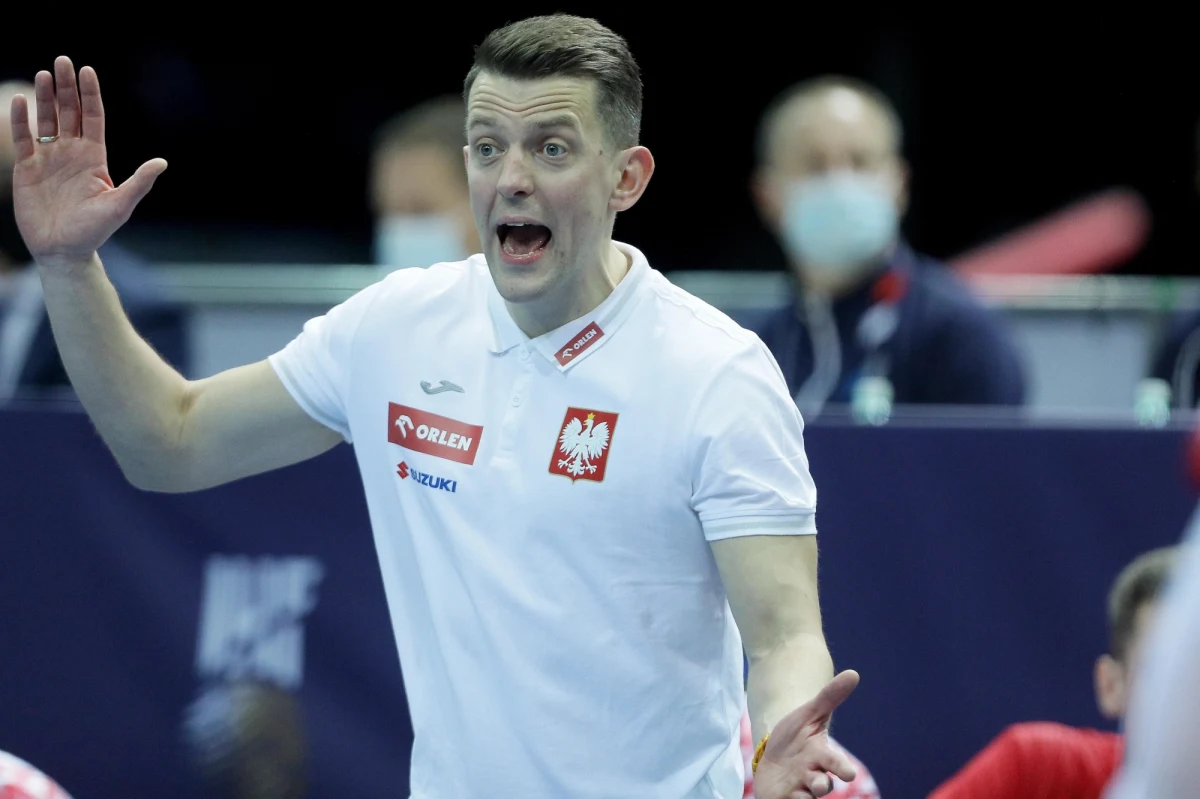 ​Patryk Rombel został w poniedziałek trenerem piłkarzy ręcznych Energi Wybrzeża. Były selekcjoner reprezentacji Polski zastąpił Mariusza Jurkiewicza i Jakuba Bonisławskiego, którzy złożyli rezygnację. W 10. meczach ekstraklasy gdańszczanie odnieśli tylko jedno zwycięstwo.