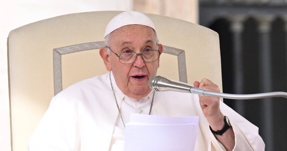 ​Papież Franciszek rozważa możliwość udziału w pracach konferencji klimatycznej COP28 w Dubaju na przełomie listopada i grudnia - podała w poniedziałek włoska agencja Ansa za źródłami watykańskimi. Wcześniej sekretarz stanu Stolicy Apostolskiej kardynał Pietro Parolin w jednym z wywiadów ujawnił, że papież chciałby pojechać na te obrady.