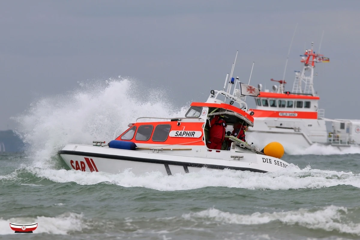 Dwa frachtowce zderzyły się w Zatoce Niemieckiej w południowo-wschodniej części Morza Północnego. Jednym z nich jest należący do Polskiej Żeglugi Morskiej statek MS Polesie. Początkowo mowa była o sześciu zaginionych osobach. Załoga Polesia jest bezpieczna - zapewniał Krzysztof Gogol z Polskiej Żeglugi Morskiej. Rozbitkowie to załoga brytyjskiego frachtowca Verity.