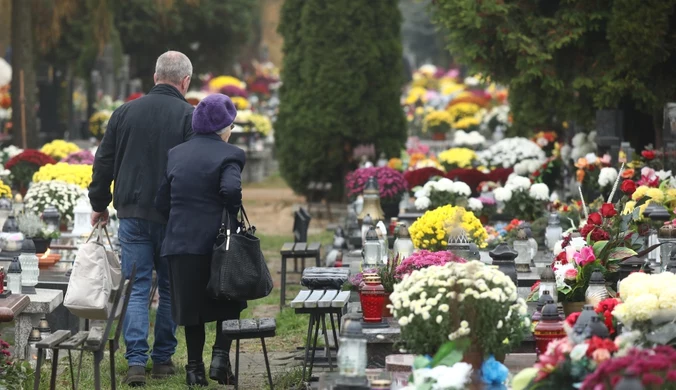 Dzień Zaduszny w Polsce. Pochodzenie i tradycje związane z Zaduszkami