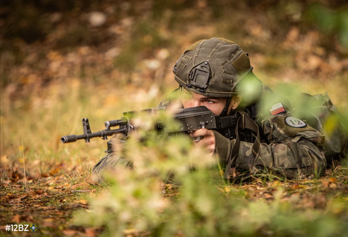 Dwa tysiące żołnierzy weźmie udział w rozpoczynających się w piątek ćwiczeniach Żubr. Wojskowi będą działać głównie poza poligonami na obszarze czterech województw: podlaskiego, mazowieckiego, lubelskiego i warmińsko-mazurskiego. Będzie ich można spotkać zarówno na drogach jak i w lasach. 