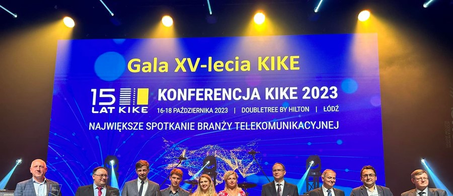 Ponad 630 operatorów sieci internetowych zebrało się na 15. Jubileuszowej Konferencji KIKE w Łodzi, by podsumować swoją działalność oraz zastanowić się nad tym, jaka przyszłość czeka branżę w kolejnych latach. Regulacje, transformacja cyfrowa, cyberbezpieczeństwo oraz środki unijne - to główne tematy paneli, prezentacji i warsztatów w trakcie konferencji.