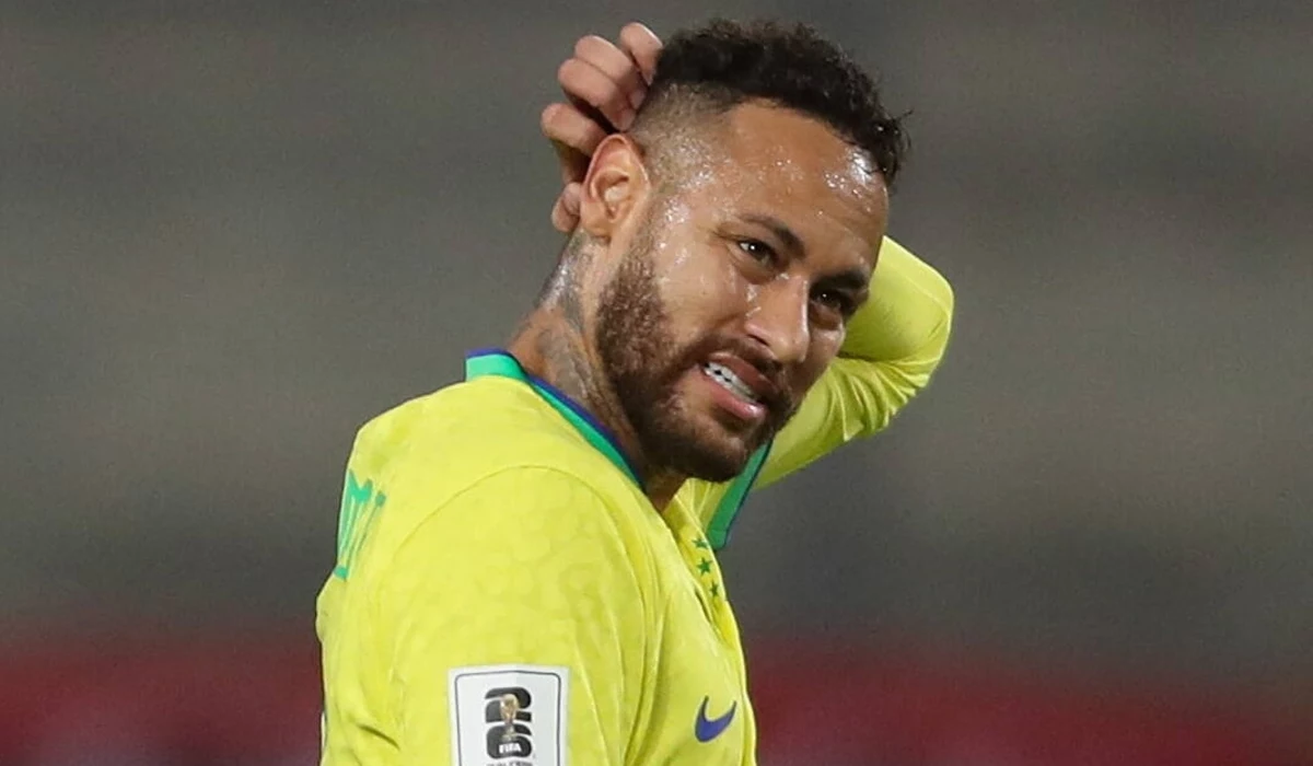 Luksusowa willa w Bougival pod Paryżem, w której mieszkał brazylijski gwiazdor futbolu Neymar, jest do wynajęcia. Miesięczny czynsz wynosi 20 tys. euro, a kaucja - 40 tys. euro.