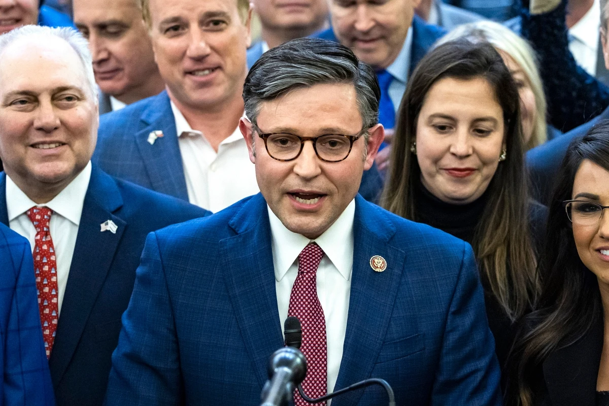 Przełom w amerykańskim parlamencie. Republikański kongresmen z Luizjany Mike Johnson został w środę wybrany na nowego spikera Izby Reprezentantów. Wybór tego 51-letniego polityka kończy trwający trzy tygodnie paraliż Izby i umożliwi uchwalenie budżetu oraz środków na pomoc dla Ukrainy i Izraela.