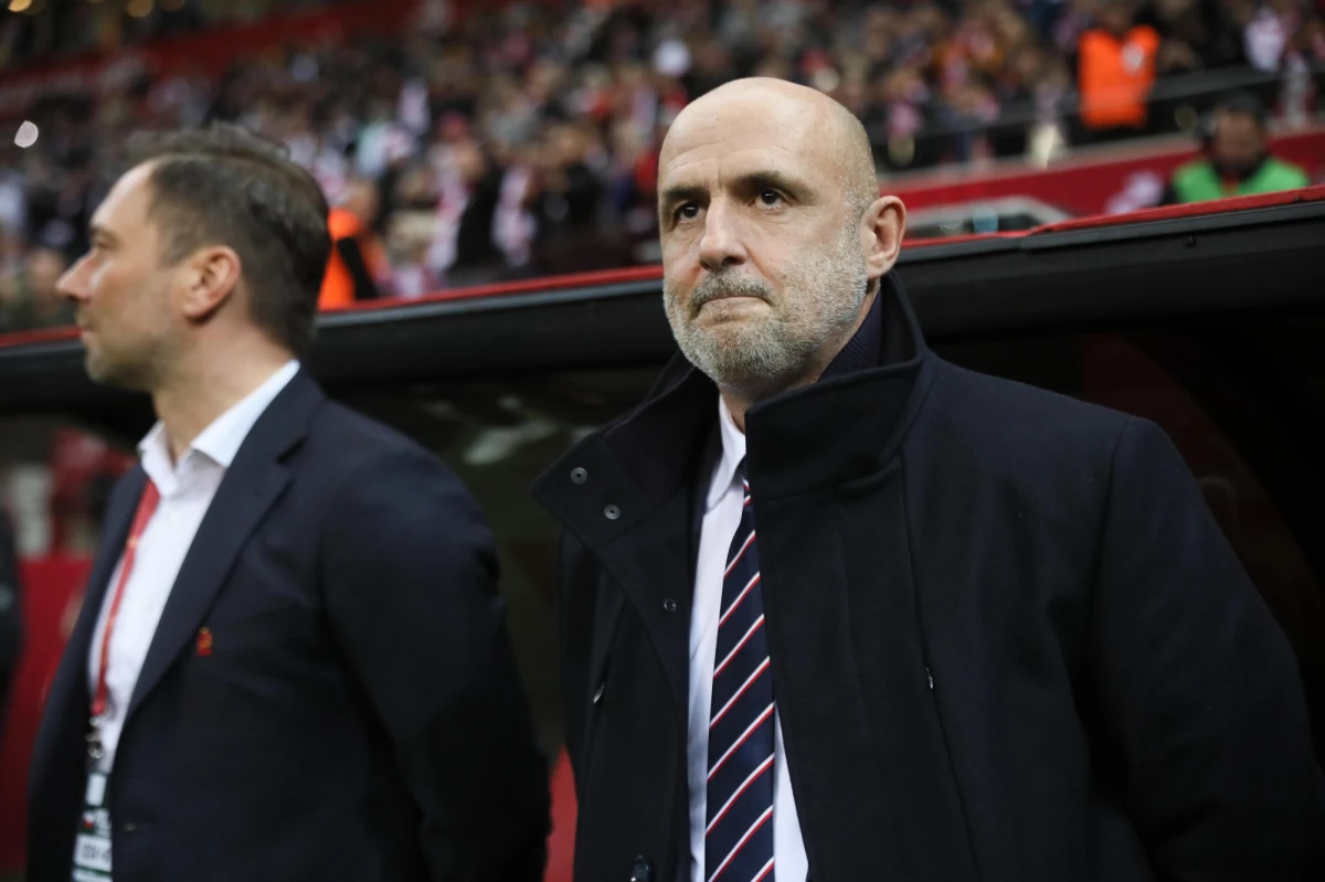 Reprezentacja Polski po październikowych meczach eliminacji Euro 2024 spadła o jedno miejsce - na 31. - w najnowszym rankingu Międzynarodowej Federacji Piłkarskiej (FIFA). W czołówce bez zmian. Wciąż prowadzi mistrz świata Argentyna, przed Francją i Brazylią.