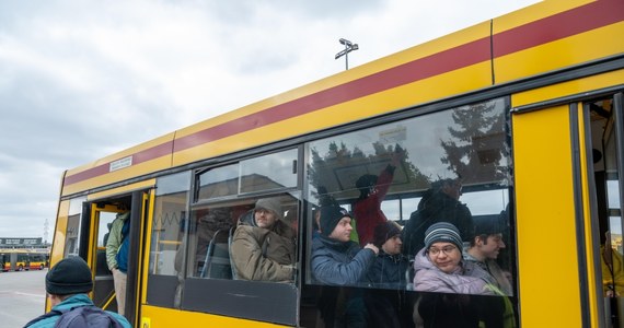 Pierwsze specjalne autobusy MPK Łódź kursują już na łódzkie cmentarze. Uruchomione zostały dwie specjalne linie.