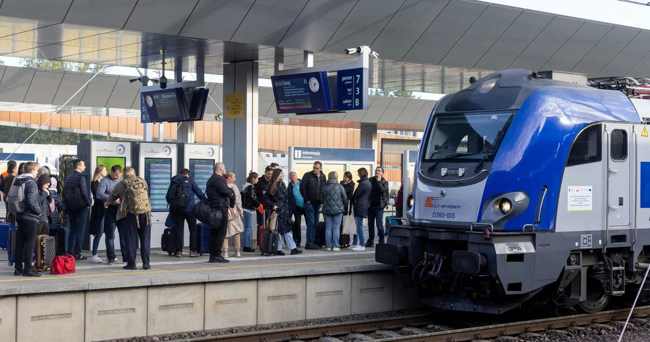 W niedzielę nad ranem pociągi w całej Polsce czeka postój