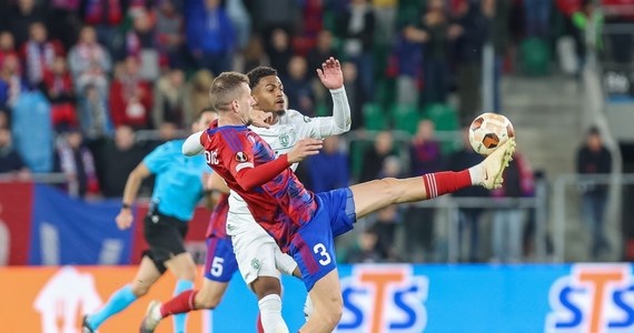 Piłkarze Rakowa Częstochowa zremisowali 1:1 (0:1) ze Sportingiem Lizbona w trzecim meczu fazy grupowej Ligi Europy. Goście od ósmej minuty grali w dziesiątkę. Spotkanie rozegrano w Sosnowcu. 