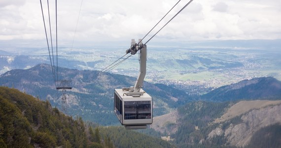 Od 30 października do 10 listopada włącznie kolejka linowa na Kasprowy Wierch w Tatrach będzie nieczynna z powodu dorocznego przeglądu technicznego – informują Polskie Koleje Linowe (PKL). Turyści będą mogli ponownie wjeżdżać na szczyt od 11 listopada.