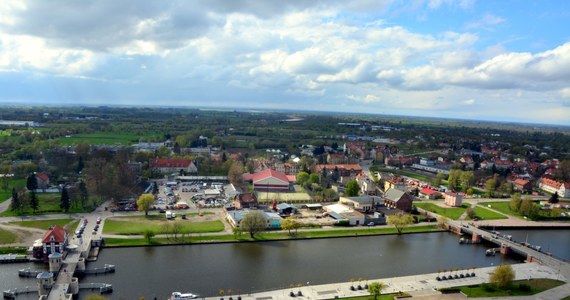 Jak informuje elbląski ratusz, rozpoczyna się wymiana nawierzchni na moście Górnym, rozpiętym nad rzeką Elbląg. Most ten łączy Stare Miasto z dzielnicą Zawodzie.

