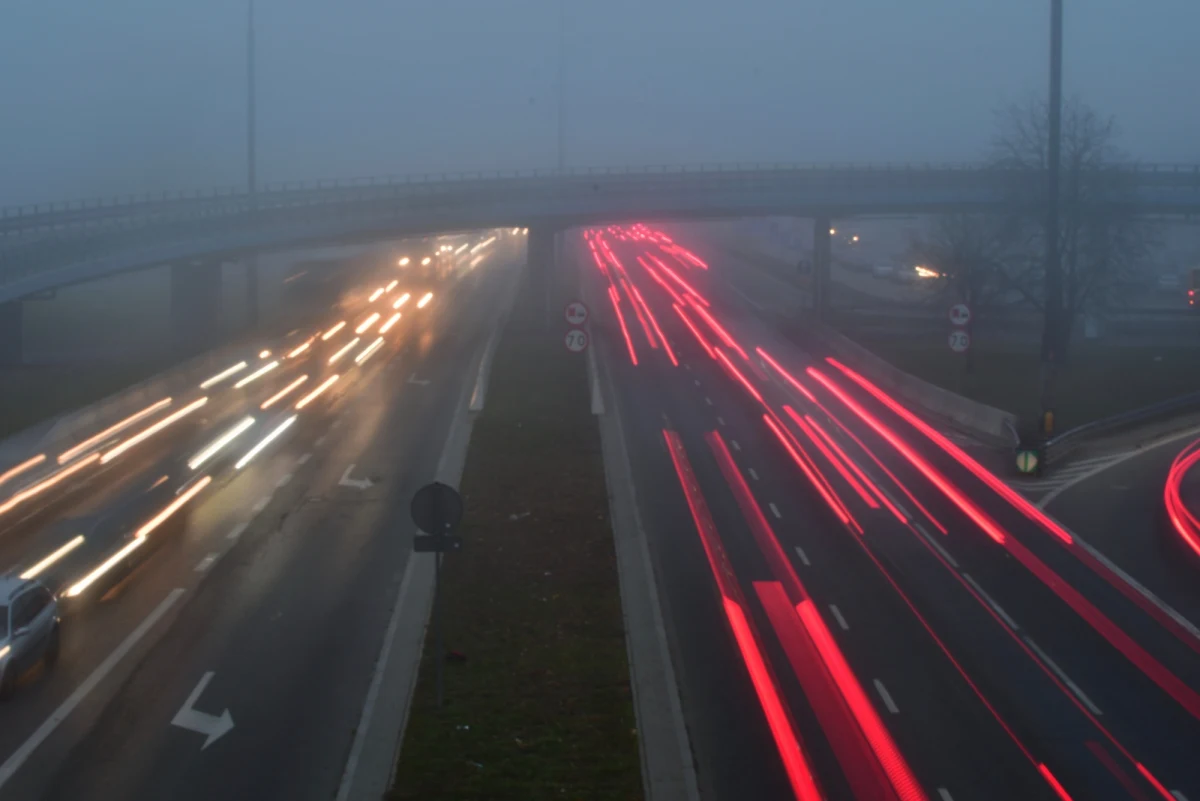 Zmiana organizacji ruchu? Korek? Wypadek? Stłuczka? We wtorek 31 października rusza akcja "Bezpieczny Powrót z RMF FM" i specjalne wydania serwisów drogowych. Nasi reporterzy na bieżąco będą monitorować sytuację na polskich drogach i przekazywać Wam najświeższe informacje. Czekamy też na sygnały od Was - możecie je wysyłać na Gorącą Linię RMF FM.
