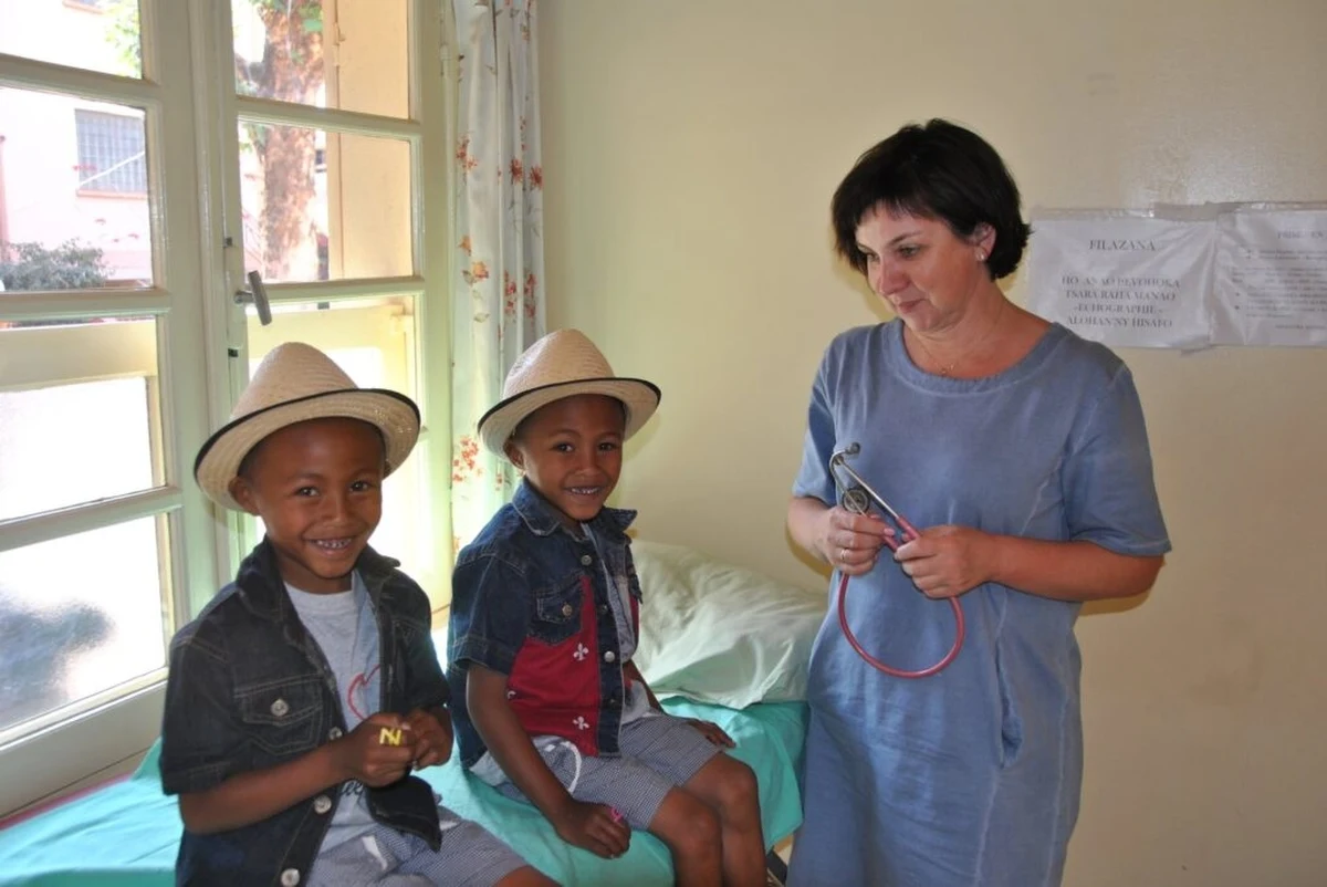 Cztery lekarki i położna ze Szpitala Specjalistycznego im. Stefana Żeromskiego w Krakowie w najbliższy wtorek wylatują z misją medyczną do Tanzanii. Przez ponad dwa tygodnie będą konsultować, badać, leczyć i ratować pacjentów w przychodni w Kiabakari. Będą też szkolić personel.