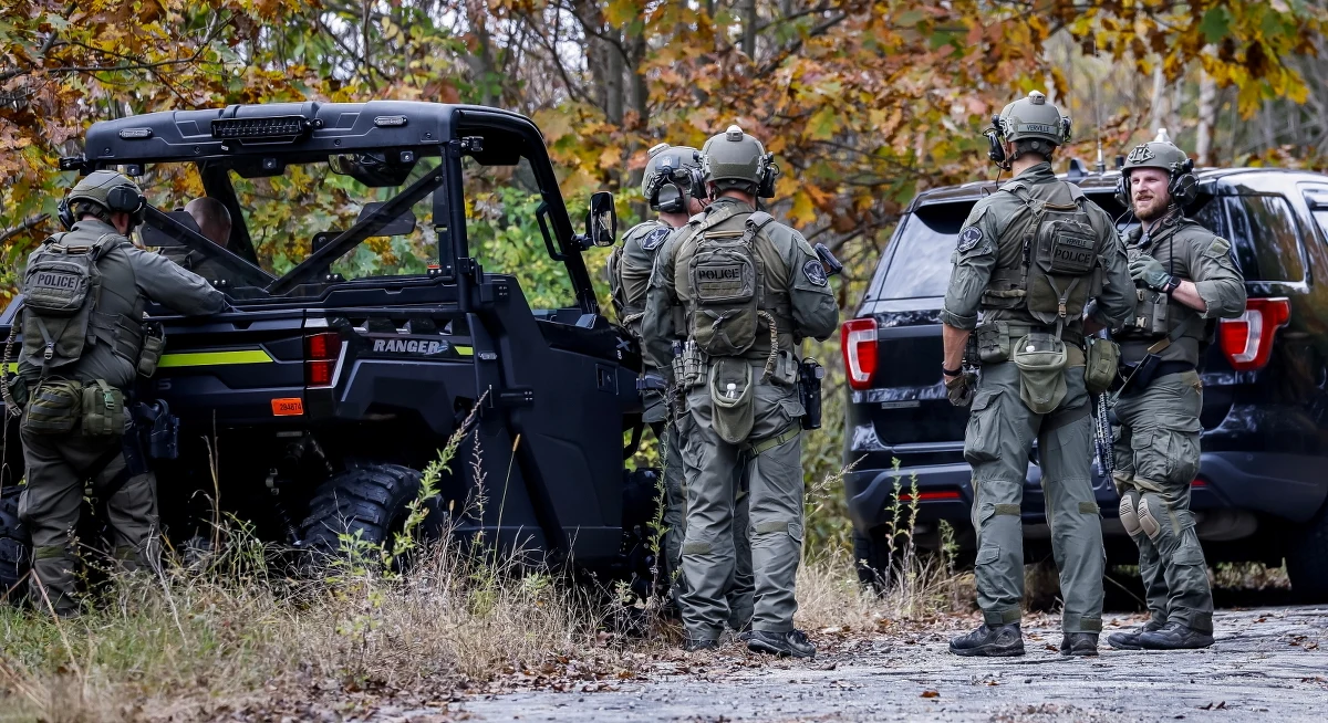 Sprawca masakry w Lewiston w stanie Maine Robert Card został odnaleziony martwy - poinformowała amerykańska policja. Doniesienia potwierdziła gubernator Janet Mills. W środowej strzelaninie życie straciło 18 osób, a 13 zostało rannych.