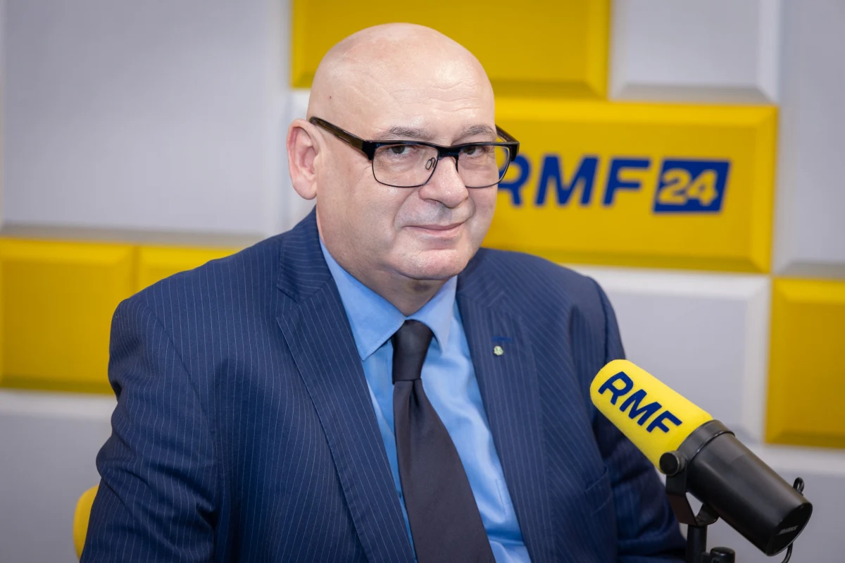 "Z mojego punktu widzenia to jest dobra kandydatura" - tak o propozycji dotyczącej objęcia przez Szymona Hołownię funkcji marszałka Sejmu powiedział Piotr Zgorzelski, polityk PSL-u. Gość Krzysztofa Ziemca stwierdził również - po pytaniu o stanowisko w Ministerstwie Edukacji i Nauki - że "nawet, jeśli nie w postaci ministra, to wiceminister z PSL będzie dbał o to, żeby sfera światopoglądowa w szkole nie była najważniejsza, bo szkole jest potrzebny spokój".