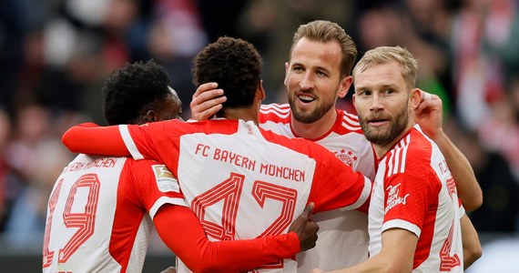​Niewiarygodny przebieg miał sobotni mecz Bundesligi, w którym Bayern Monachium pokonał u siebie SV Darmstadt 8:0. Wszystkie gole padły w drugiej połowie. Po prawie rocznej przerwie do bramki mistrzów kraju wrócił Manuel Neuer. Bawarczycy awansowali na pozycję lidera.