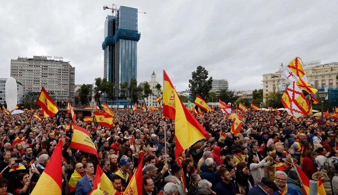 100 tysięcy ludzi na ulicach Madrytu. Nie chcą amnestii dla separatystów