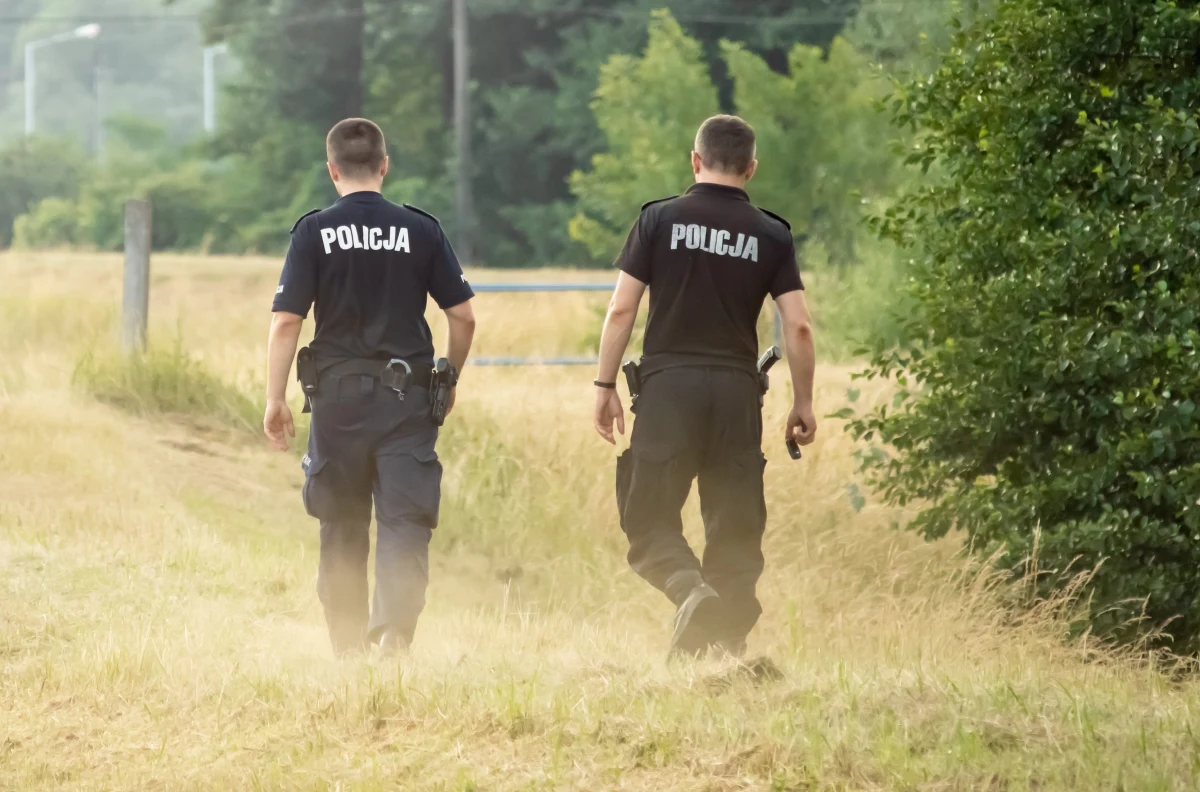 W lesie w pobliżu Piotrkowa Trybunalskiego w niedzielę po południu odnaleziono ciało poszukiwanej 87-letniej mieszkanki gminy Sulejów. Kobieta najprawdopodobniej zgubiła się podczas grzybobrania – poinformował podkomisarz Adam Dembiński z biura prasowego KWP w Łodzi.