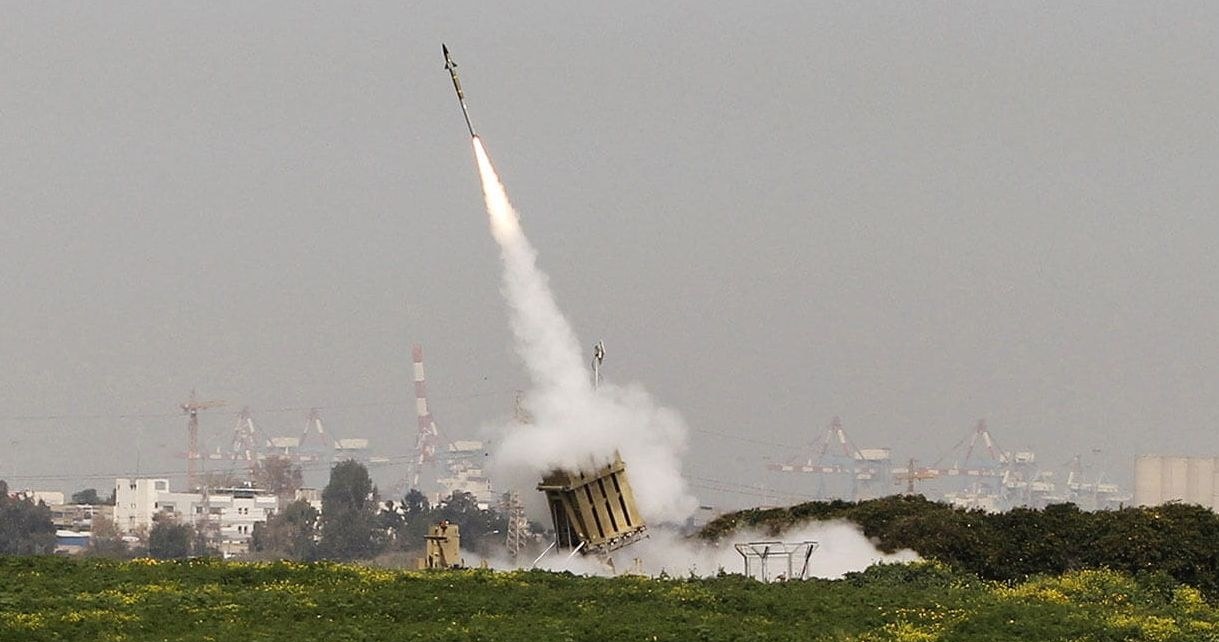 Stany Zjednoczone dostarczają Izraelowi szereg broni i sprzętu wojskowego do walki z bojownikami Hamasu. Jak się właśnie dowiadujemy, jednym z pierwszych i ważniejszych przekazanych systemów były pociski Tamir.